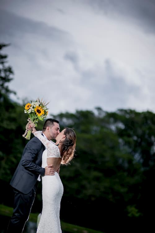 pareja-casandose-matrimonio-finca-medellin